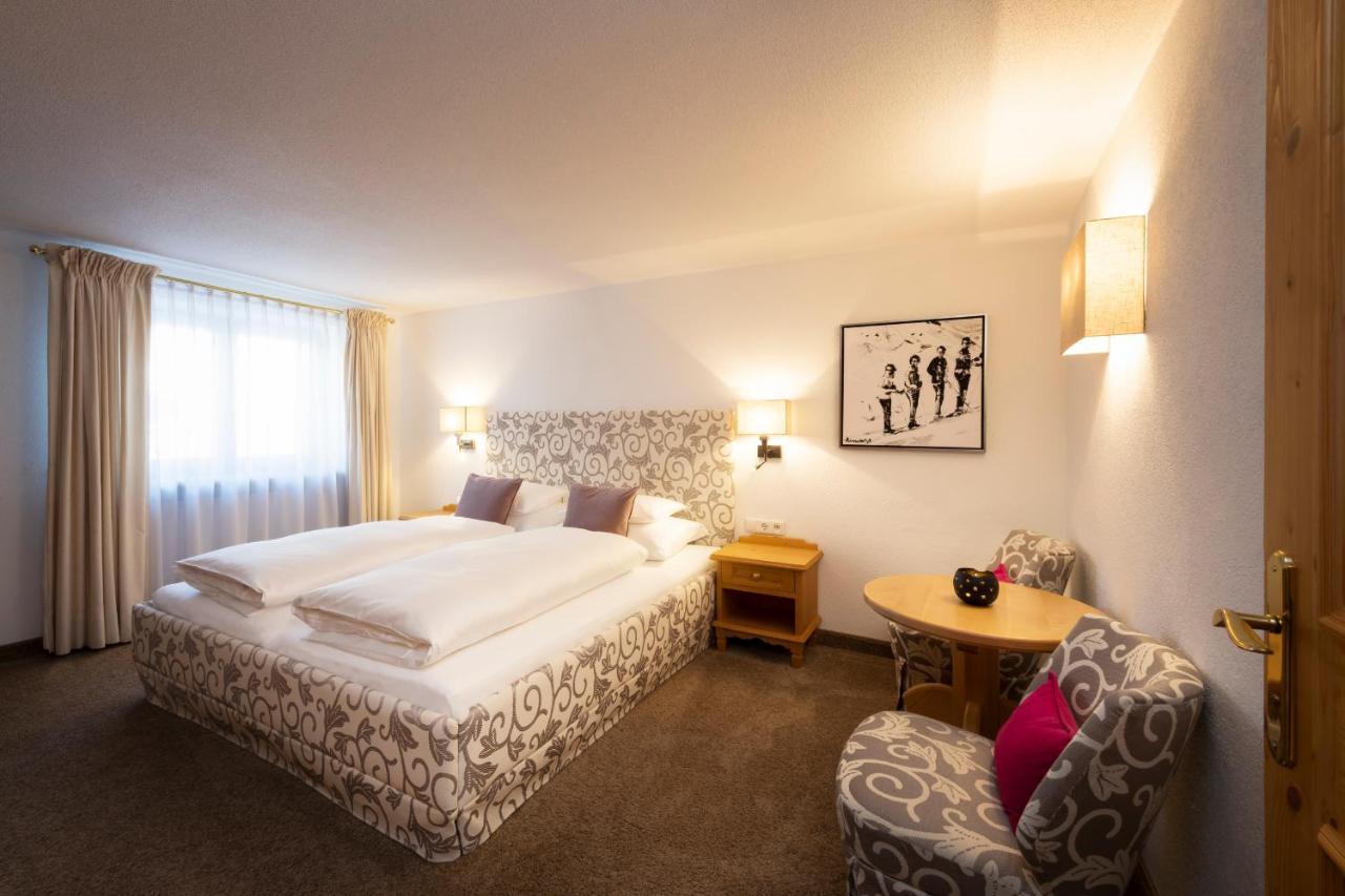 Hotel Garni Edelweiss เลคอัมอาร์ลแบร์ก ภายนอก รูปภาพ