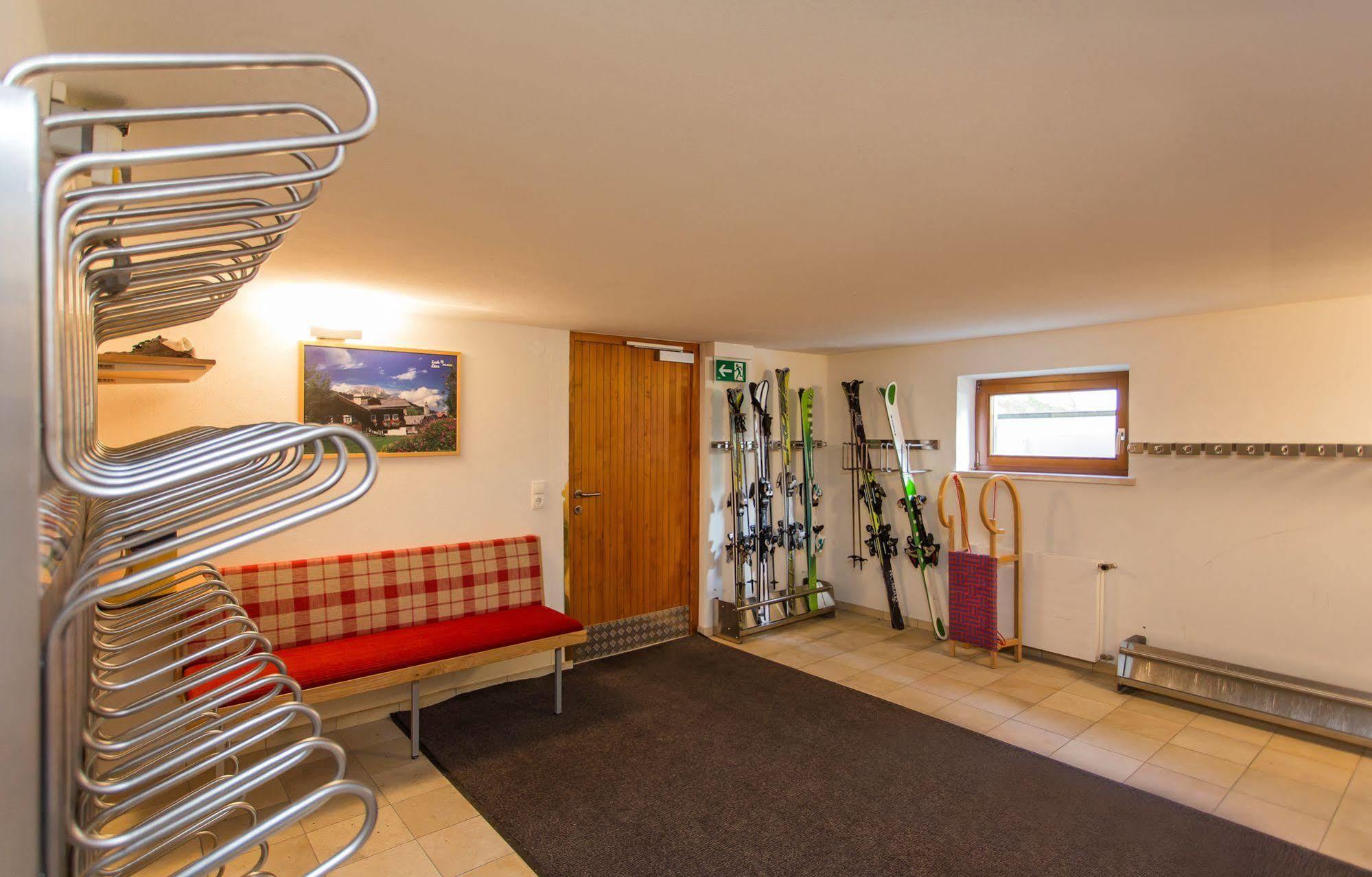 Hotel Garni Edelweiss เลคอัมอาร์ลแบร์ก ภายนอก รูปภาพ