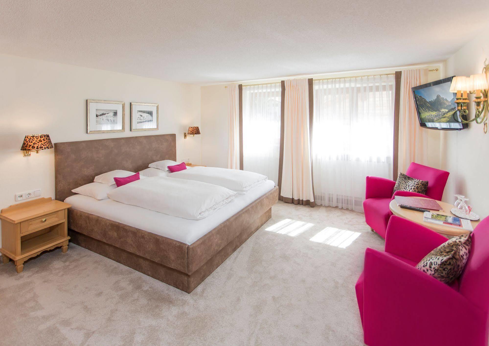 Hotel Garni Edelweiss เลคอัมอาร์ลแบร์ก ภายนอก รูปภาพ