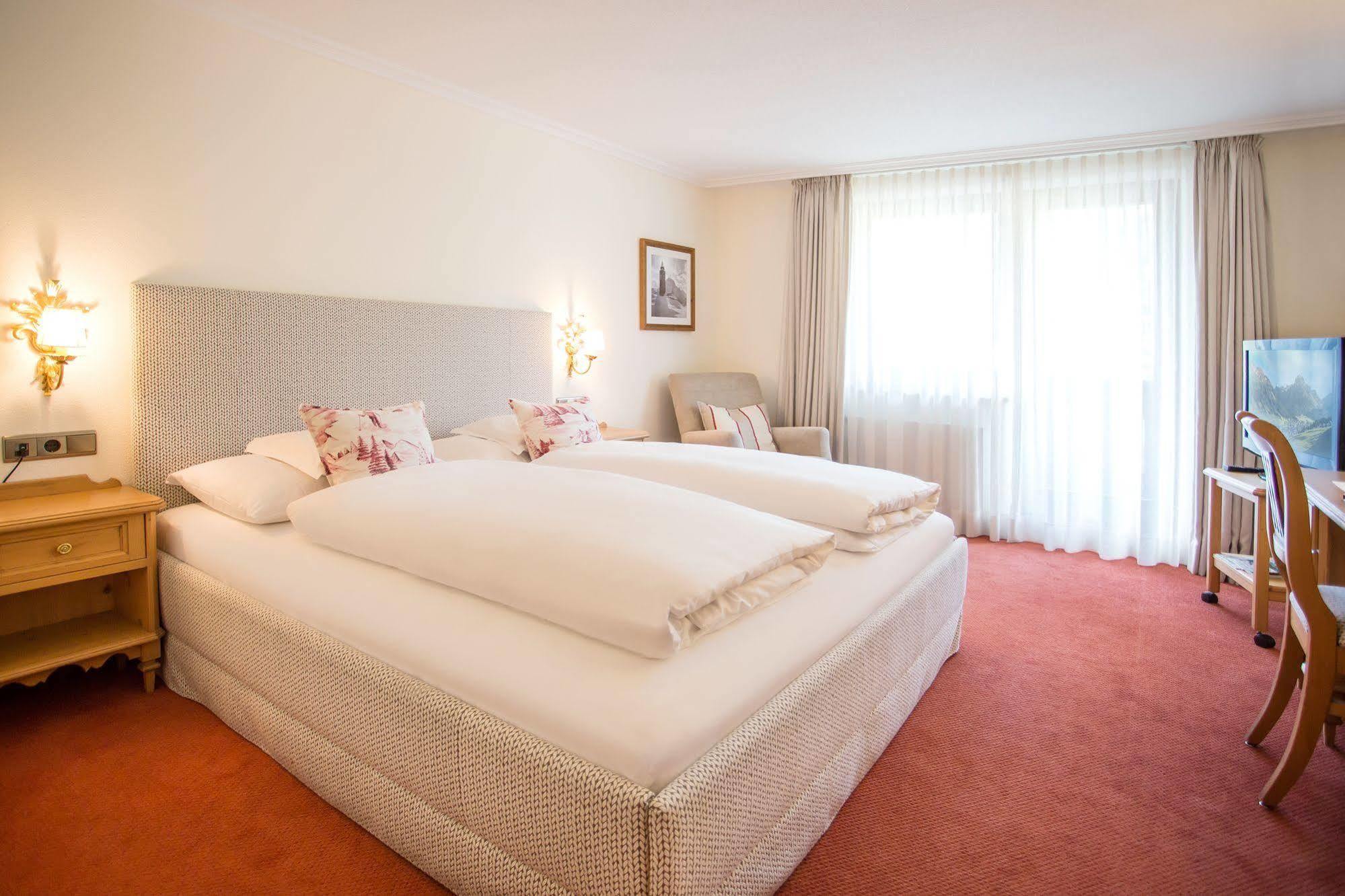 Hotel Garni Edelweiss เลคอัมอาร์ลแบร์ก ภายนอก รูปภาพ